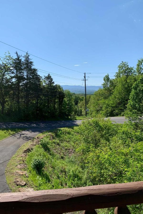 Idyllic Sevierville Cabin Deck And Smoky Mtn View! ภายนอก รูปภาพ